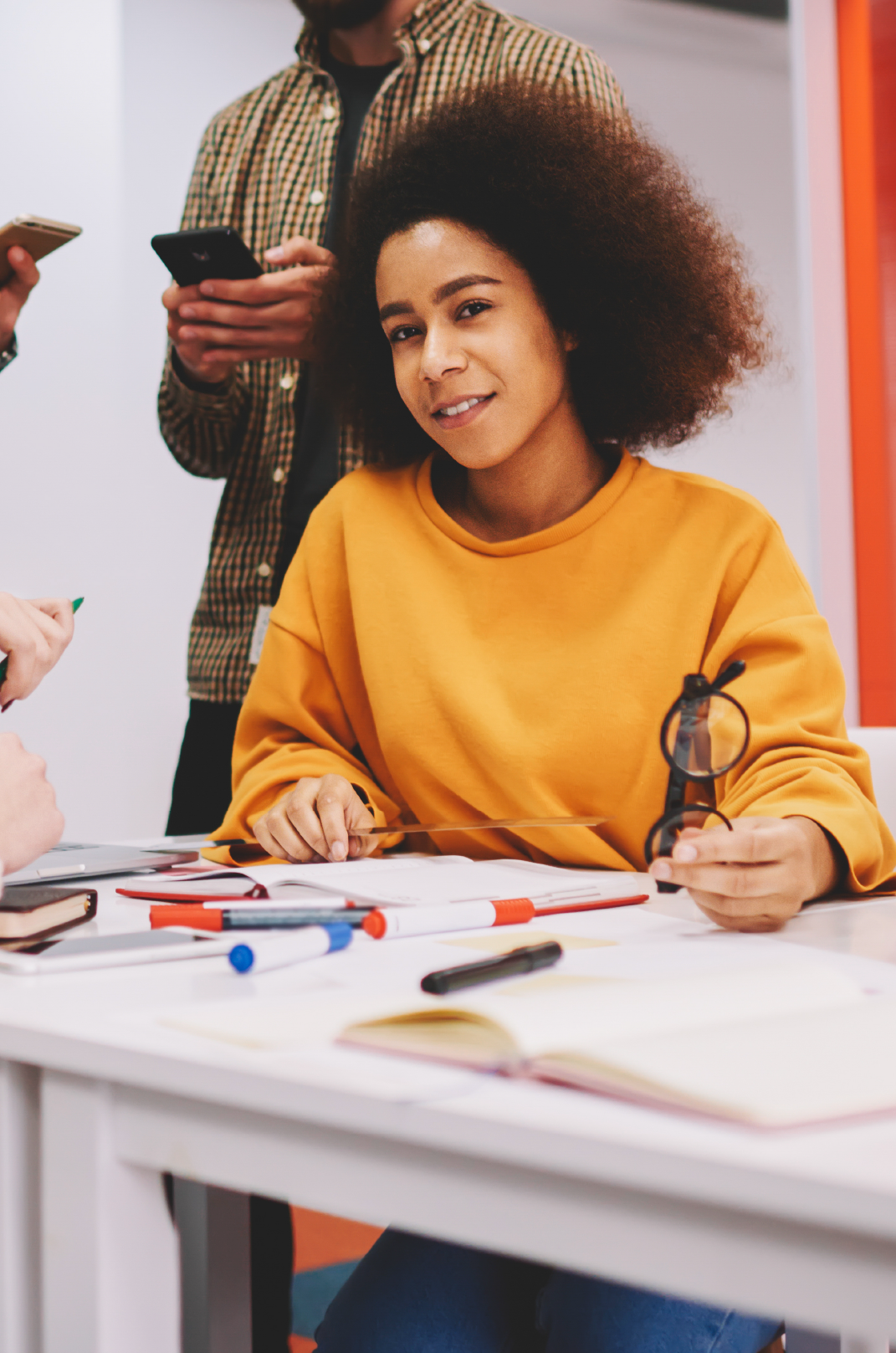 Portrait d’Emma, directrice artistique de Sortir Plus.