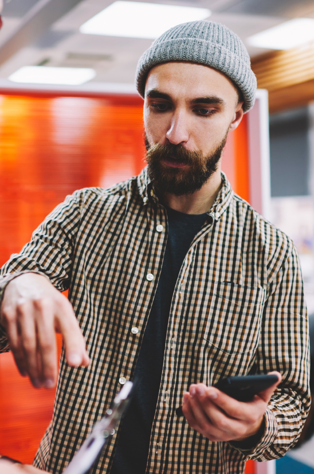 Portrait de Léo, responsable SEO et stratégie chez Sortir Plus.